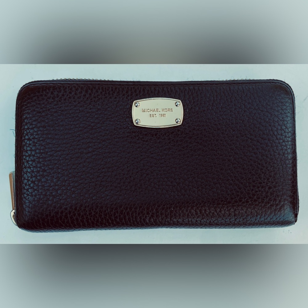 MICHAEL Michael Kors Jet set Multifunction black pebble
Leather Wallet